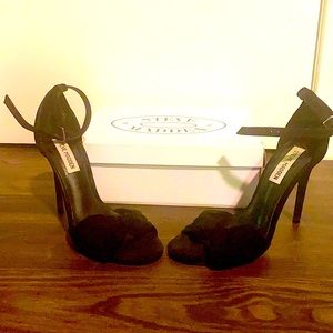 Steve Madden “Dixie” Black Suede Sandal